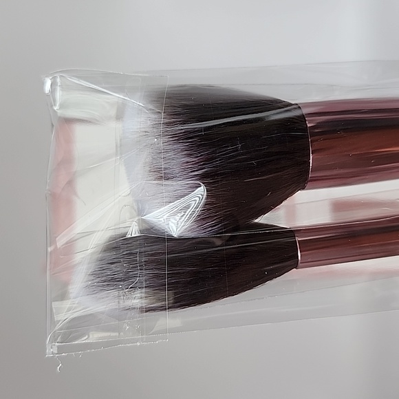 Moda Powder + Soft Glow Brush Set in Rose Gold - Picture 8 of 13